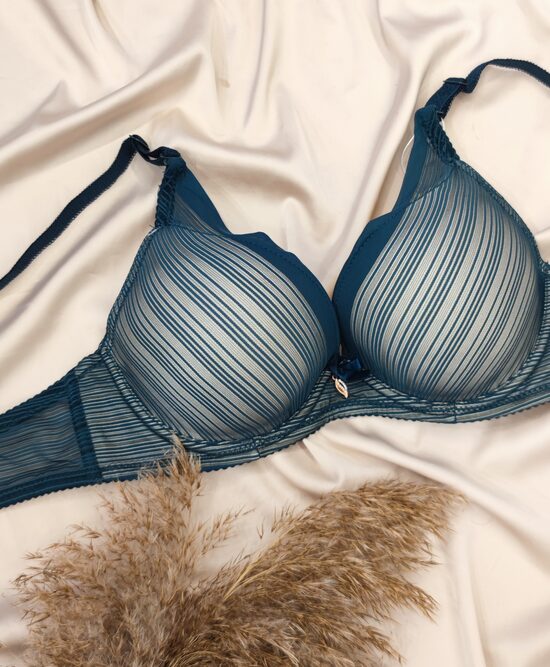 D dydis: žalia liemenėlė be push up (D2403)