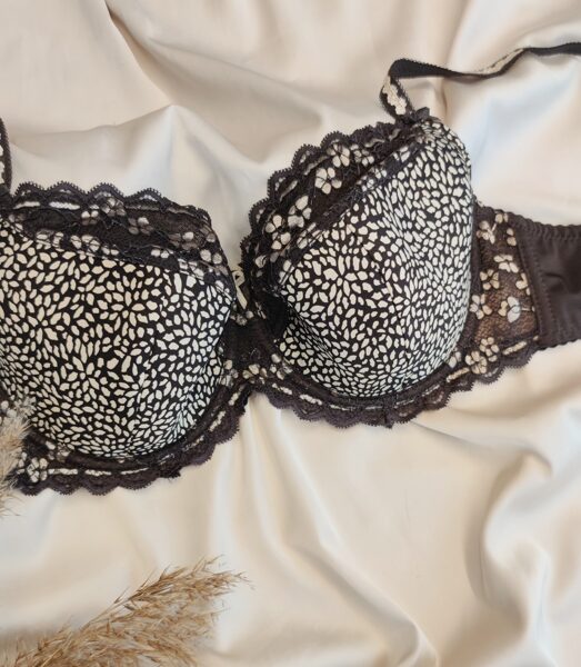 D dydžio šokoladinė LM liemenėlė 