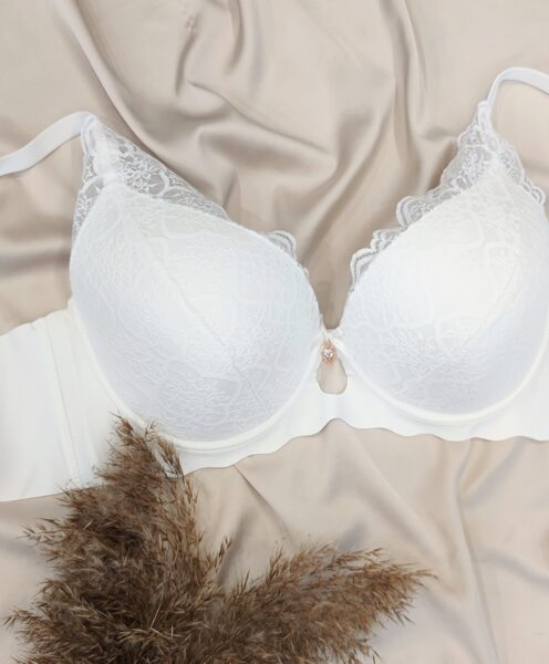 D dydis: balta liemenėlė lazerinėmis petnešomis (3329)