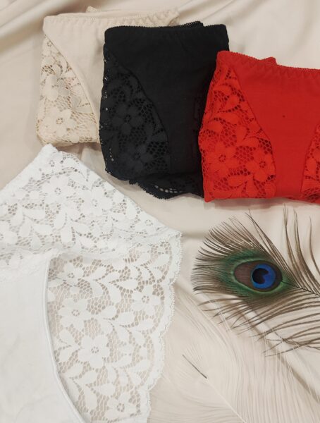 M dydžio Medvilninės kelnaitės su nėriniais